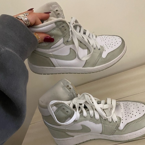 jordan 1s- seafoam - Picture 3 of 4
